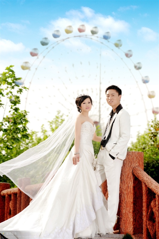 上传幸福婚纱照 赢海尔新年大奖 --在青岛上半岛网!